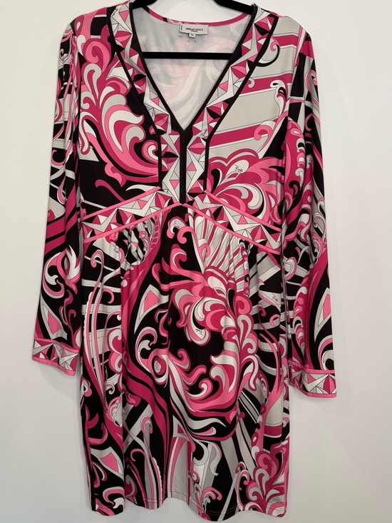 Emilio Pucci Dresses & Skirts - Emilio Pucci Pink Swirl V-Neck LongSleeve dress silk jersey abstract psychedelic